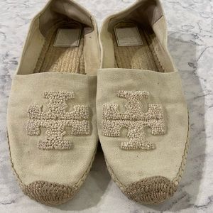 9.5 Tory Burch beige espadrilles